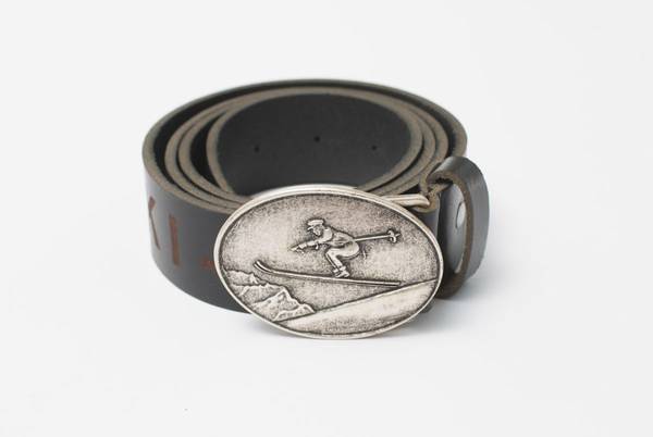 Gürtel mit Silberschnalle Schwarz