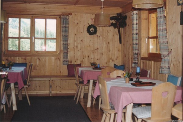 huette-stube.jpg