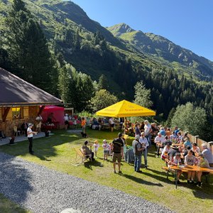 Wiedereröffnungsfeier der SCA-Hütte im Moostal
